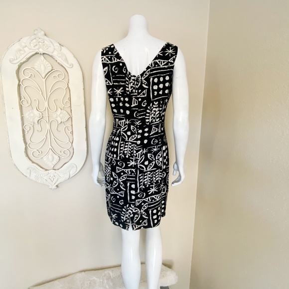George Georgiou | Womens Vintage Black/White Silk Pattern Shift Dress | Size: M - Picture 7 of 8